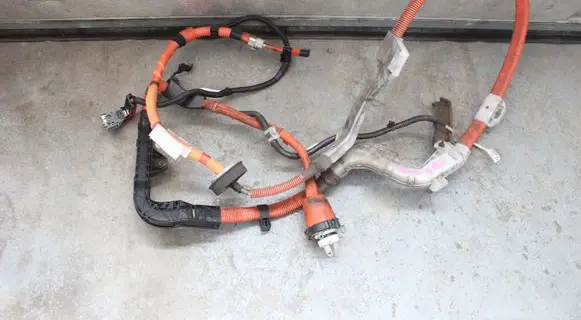Toyota Prius (XW30) Positive cable (battery)