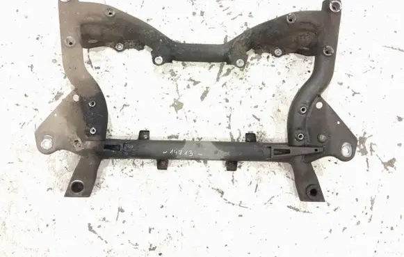 Mercedes-Benz C W204 Front subframe 2046281057 2046280557