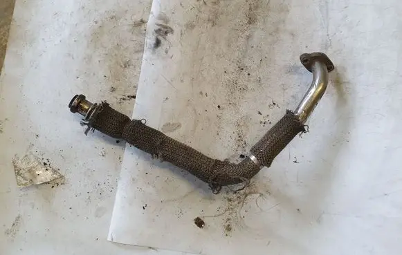 Land Rover Discovery 3 - LR3 Engine coolant pipe/hose NOCODE