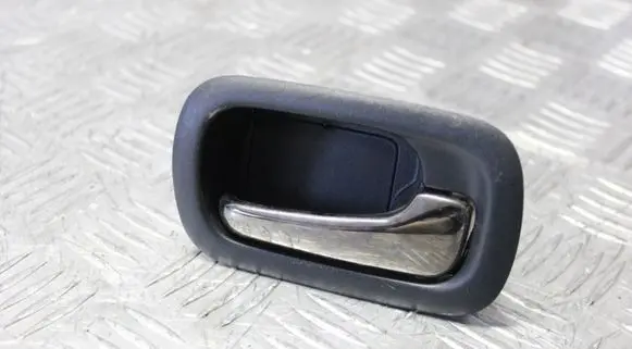 Honda CR-V Rear door interior handle