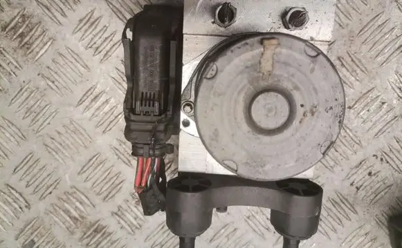 Mercedes-Benz E W212 ABS Pump a2124312012