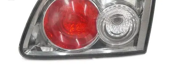 Tailgate rear/tail lights