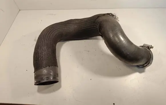 Intercooler hose/pipe