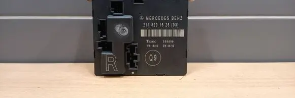 Mercedes-Benz E W211 Door control unit/module 2118201626