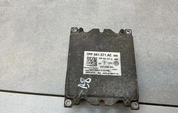 Volkswagen PASSAT B8 LED ballast control module 7PP941571AC
