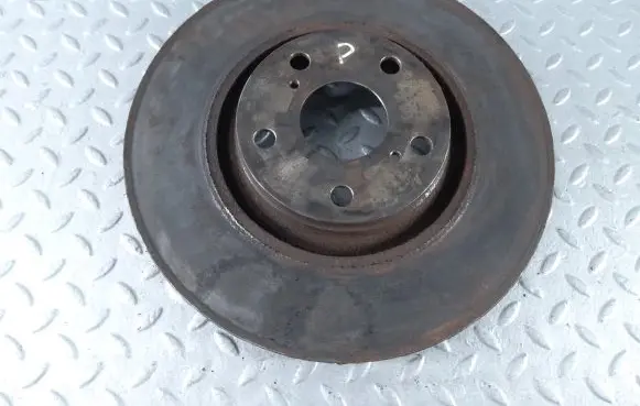 Toyota Avensis T270 Front brake disc 4351205090