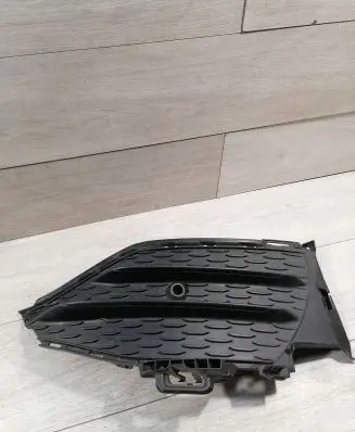 Mercedes-Benz GLC X253 C253 Front bumper lower grill a2538858104