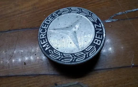 Mercedes-Benz E AMG W212 Original wheel cap A1714000025
