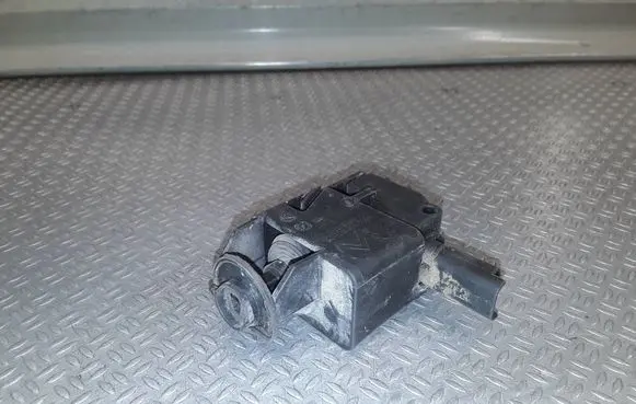 Citroen C4 II Picasso Fuel tank cap lock motor 9678313180