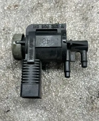 Audi A6 S6 C6 4F Turbo solenoid valve 1K0906283A