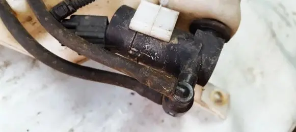 Ford Focus Windscreen/windshield washer pump