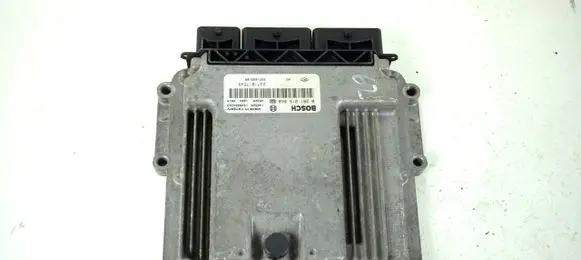 Opel Vivaro Engine control unit/module ECU 0281019840