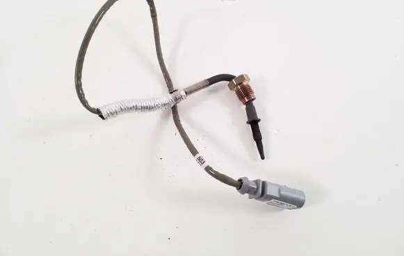 Volkswagen PASSAT B9 Exhaust gas temperature sensor 05L906088CA