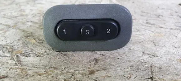 Jeep Grand Cherokee (WK) Seat memory switch 5JF971D5AC 44008306