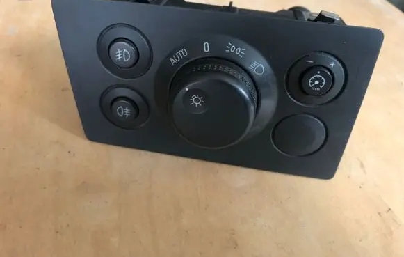 Opel Zafira B Light switch 13205872