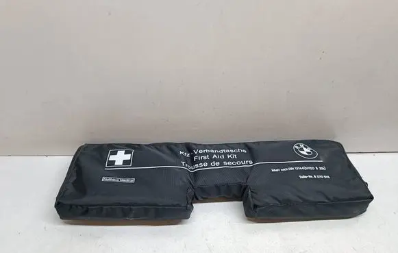 BMW 5 F10 F11 First aid kit 8270015