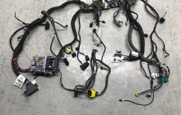 Opel Astra J Panel wiring 39011487