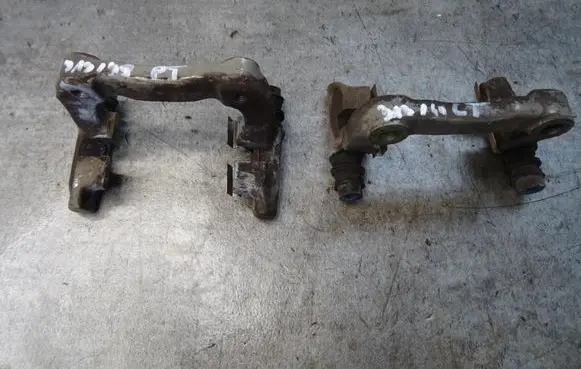 Audi TT Mk1 Brake caliper pad carrier rear 
