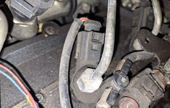Audi A6 S6 C6 4F Fuel injector