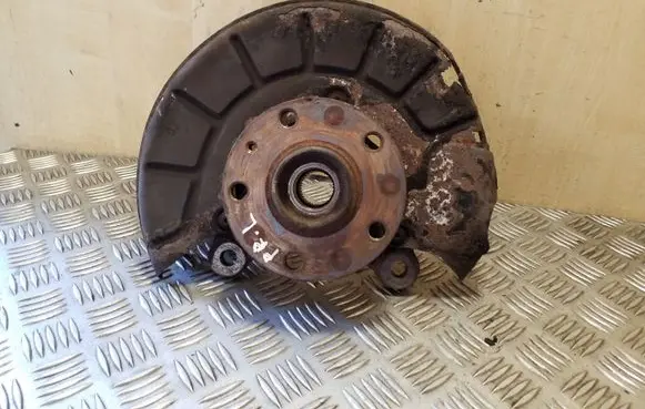 Volkswagen Golf VI Front wheel hub