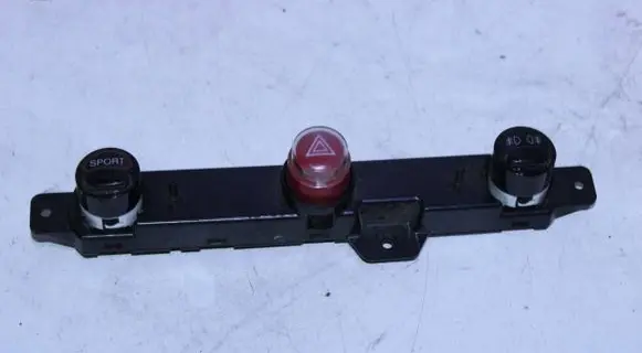 Fiat 500X Hazard light switch