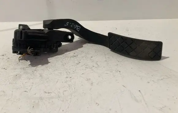Audi A4 S4 B6 8E 8H Accelerator throttle pedal 8E1721523B 6PV00837601