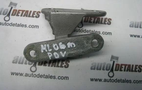 Mercedes-Benz ML W164 Front door upper hinge