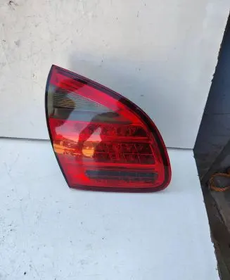 Porsche Cayenne (92A) Tailgate rear/tail lights 7P5945093K