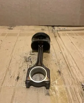 Citroen C3 Picasso Piston with connecting rod 