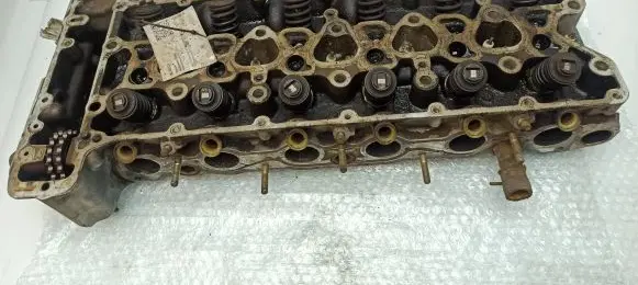 Mercedes-Benz S W116 Engine head R1100161901