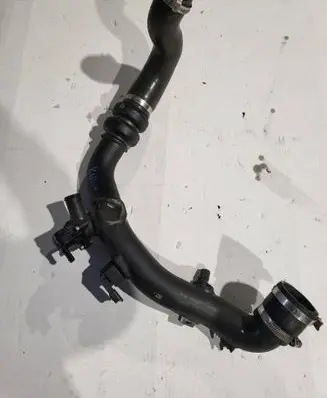 Ford Kuga II Intercooler hose/pipe F1F16C646AE