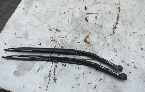 Land Rover Range Rover L322 Front wiper blade arm