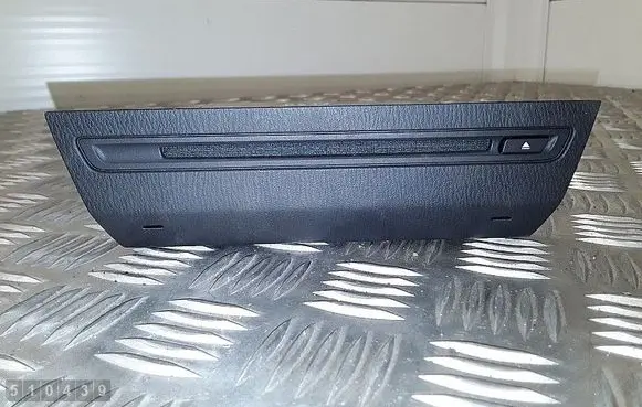 Mazda 3 II Radio/CD/DVD/GPS head unit BJE8669G0