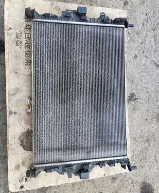 Ford C-MAX II Coolant radiator 6G91-8005-DC