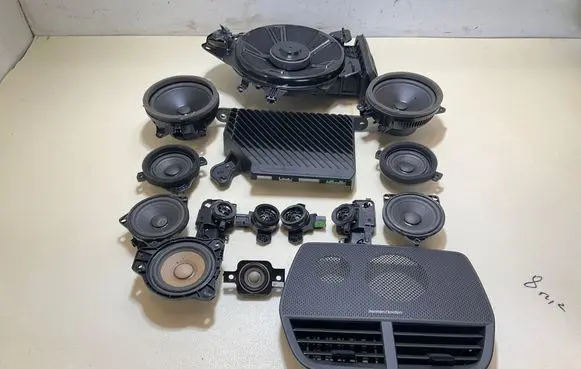 Polestar 2 Audio system kit 32359256