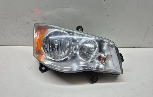 Dodge Grand Caravan Headlight/headlamp 300330001 05113336AH