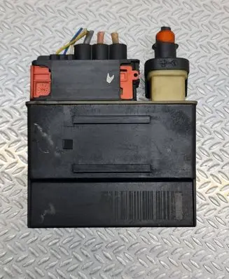 Peugeot 308 Glow plug pre-heat relay 01801095 9652021180