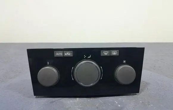 Opel Zafira B Climate control unit 13250622