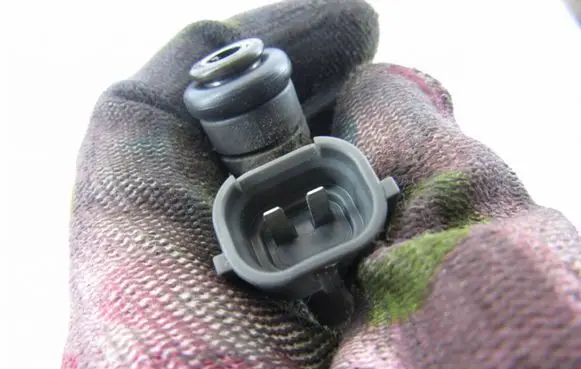 Subaru Forester SF Fuel injector FBLC100