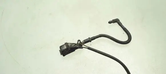 Windshield washer spray nozzle