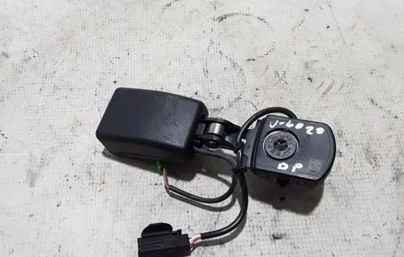 Volvo V60 Front seatbelt buckle 31484053