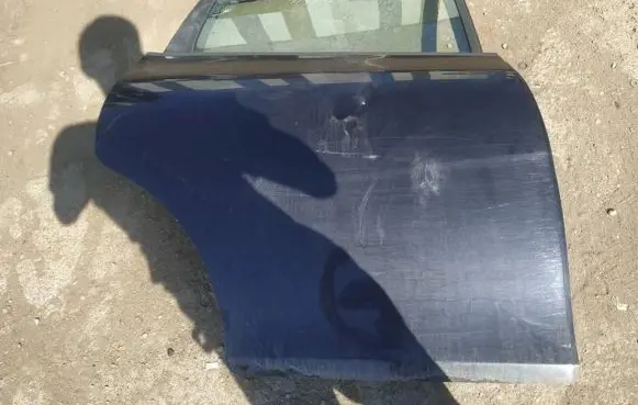 Seat Leon (1P) Rear door juodos
