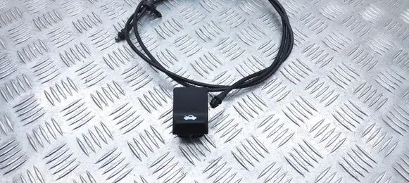 Engine bonnet (hood) release handle