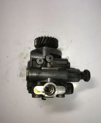 Mitsubishi Pajero Power steering pump