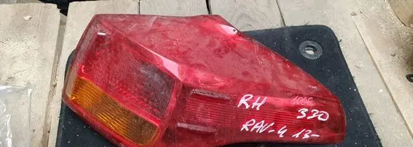 Toyota RAV 4 (XA40) Rear/tail lights