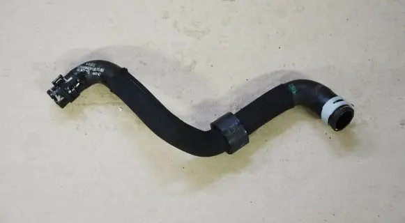 Volkswagen Golf VII Engine coolant pipe/hose 5Q0122063