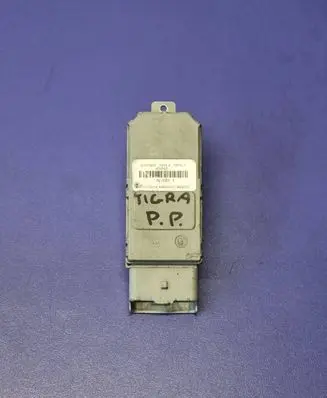 Opel Tigra B Electric power window relay 440760D 45865 44076044