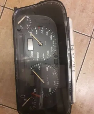 Volkswagen Golf III Speedometer (instrument cluster) 1h6919033e