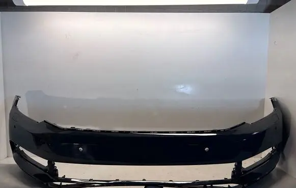 Volkswagen PASSAT B8 Front bumper 