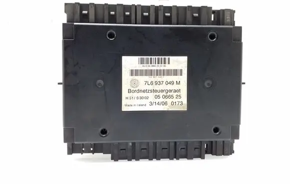 Volkswagen Touareg I Comfort/convenience module 7L6937049M 05066525